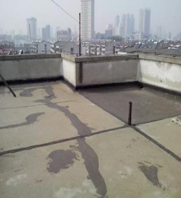 广灵漏水维修 楼顶漏水是什么原因，楼顶漏水维修方法是什么?